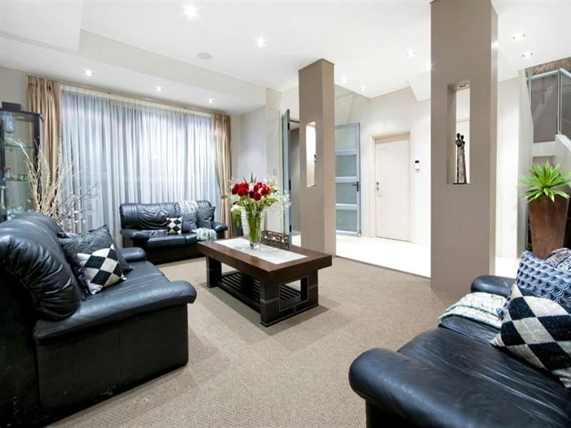 21 Sproule Road, Illawong NSW 2234