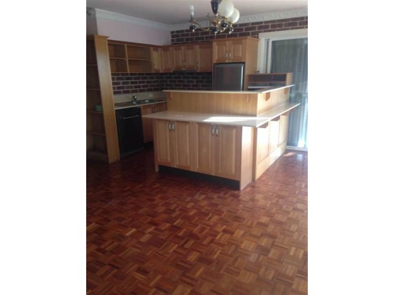 93 Bignell Street, Illawong NSW 2234