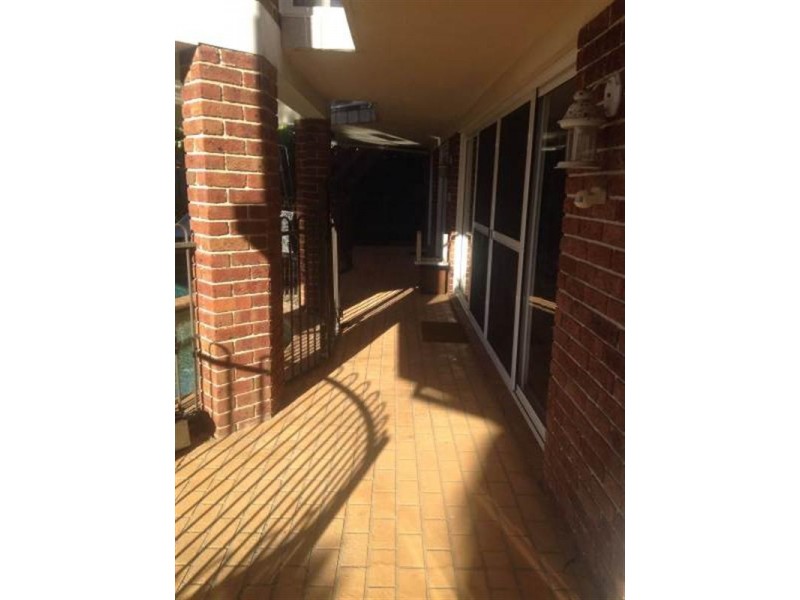 93 Bignell Street, Illawong NSW 2234