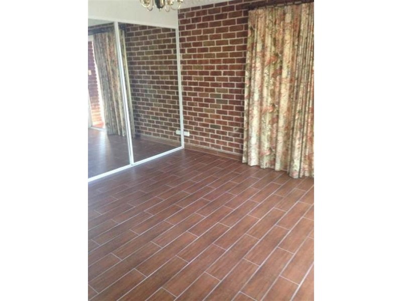 93 Bignell Street, Illawong NSW 2234