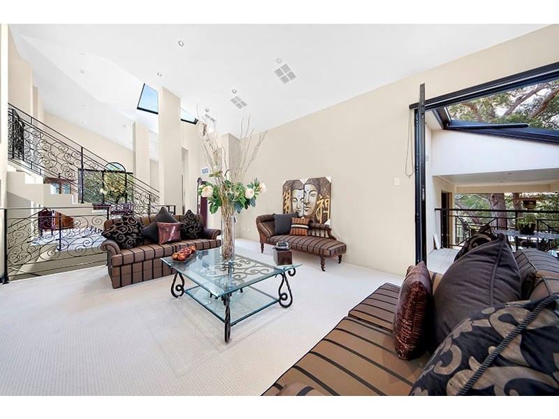 81A Bignell Street, Illawong NSW 2234