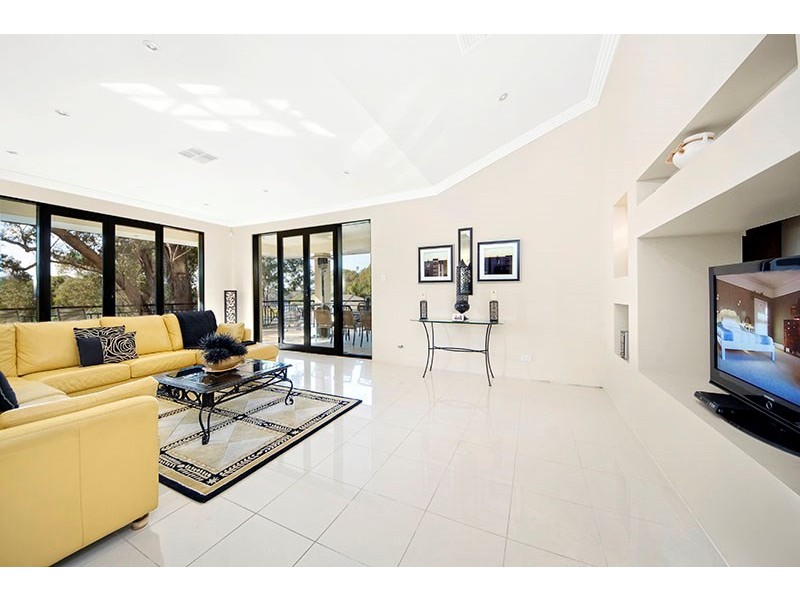 81A Bignell Street, Illawong NSW 2234