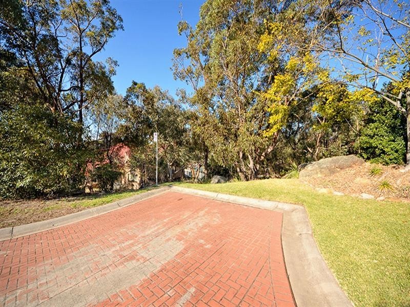 11 Bataan Close, Illawong NSW 2234