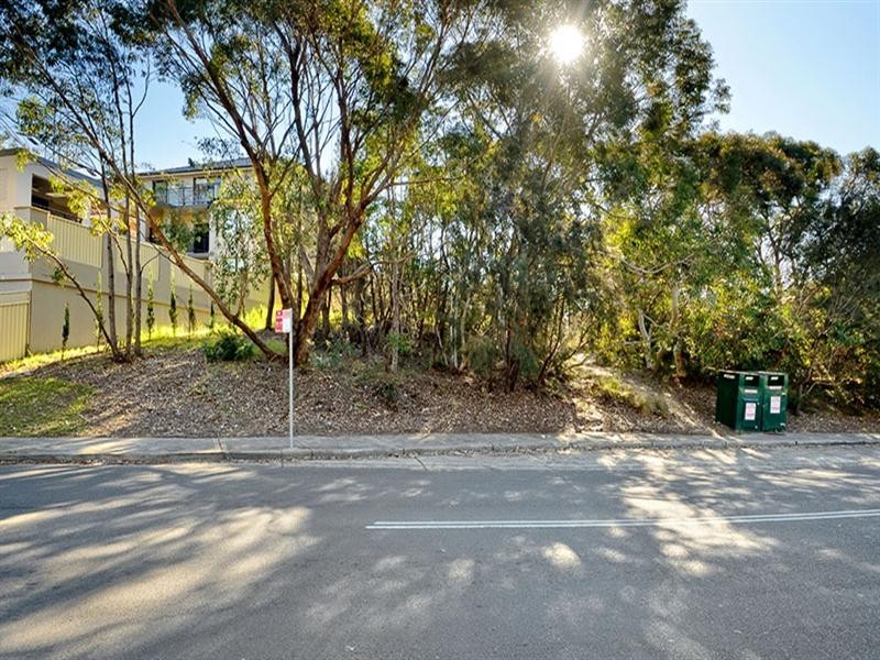 11 Bataan Close, Illawong NSW 2234