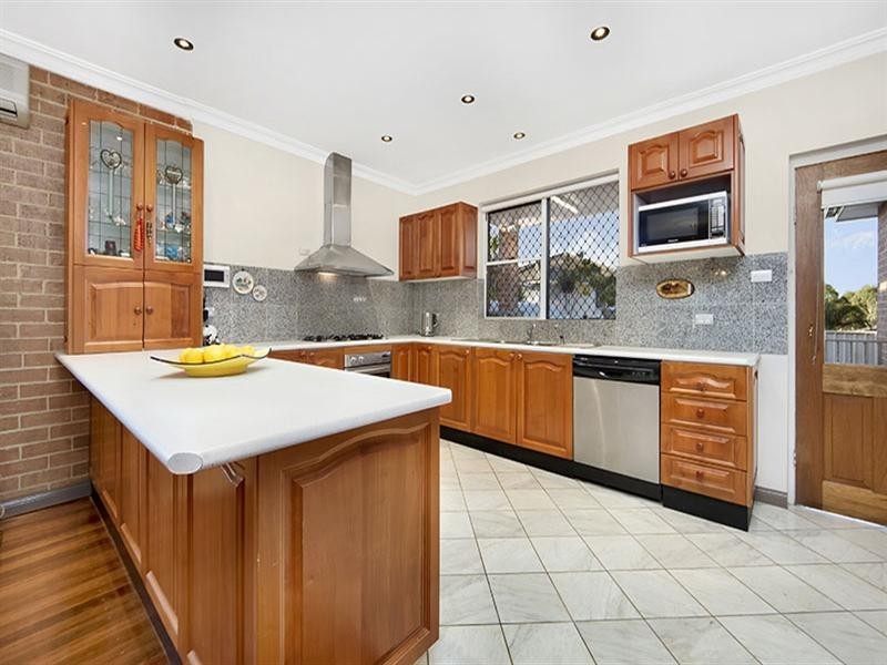 7 Arnold Place, Menai NSW 2234