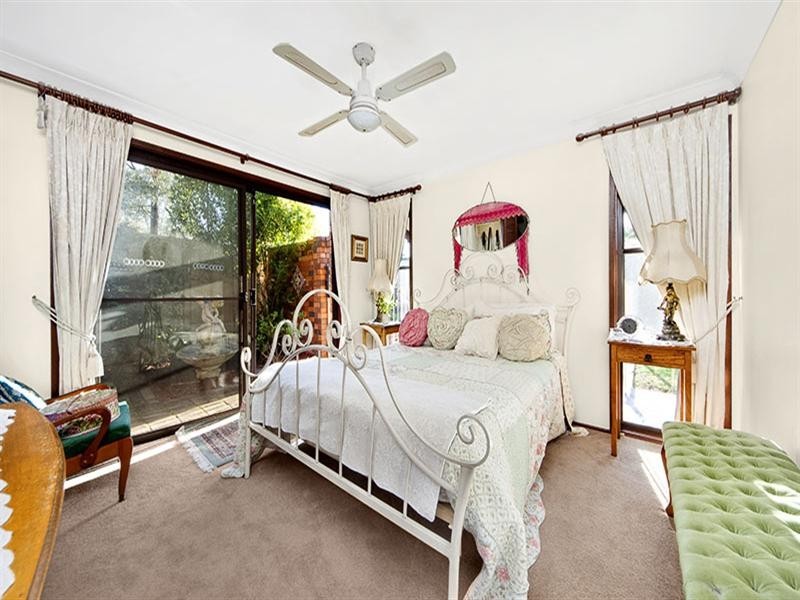 6 Belbowrie Close, Bangor NSW 2234