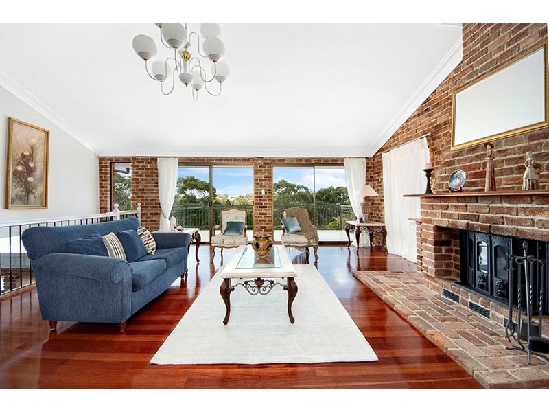 22 Waverly Place, Illawong NSW 2234