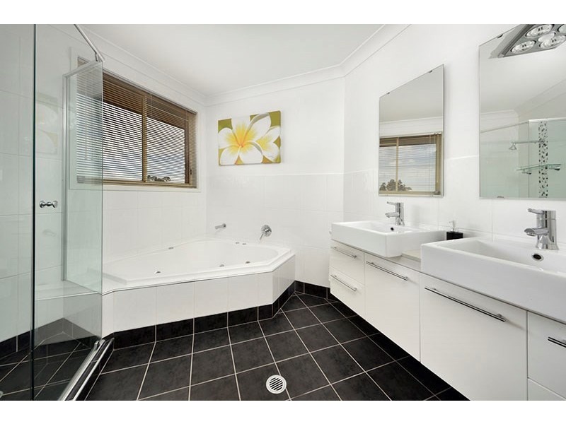 8 Moonah Road, Alfords Point NSW 2234