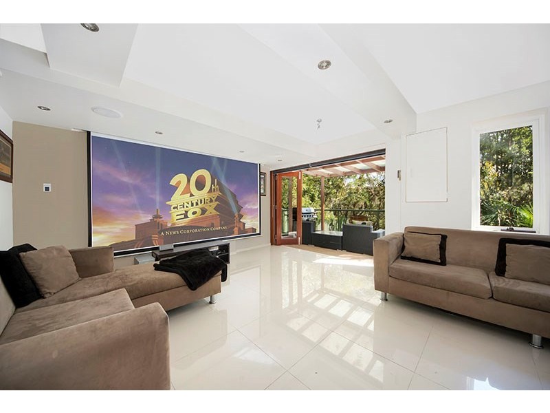 15 Wales Close, Illawong NSW 2234