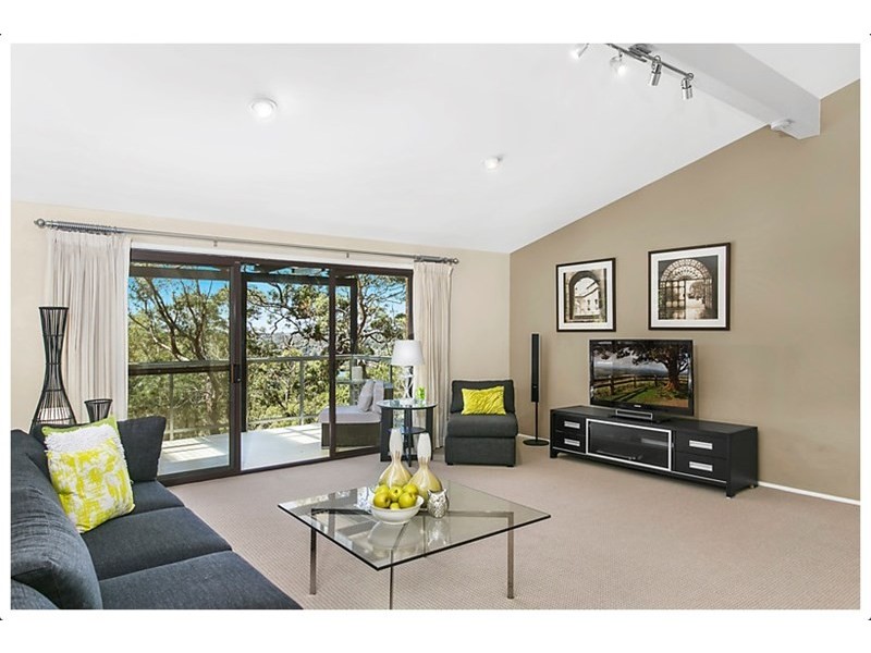 5 Walsh Close, Illawong NSW 2234