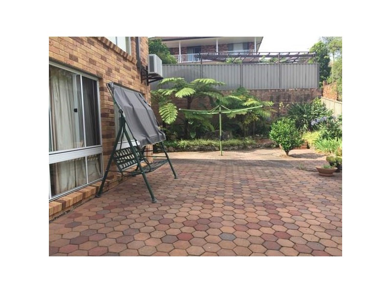 Flat 4 Redman Avenue, Illawong NSW 2234