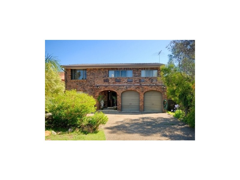 17 Austin Street, Illawong NSW 2234