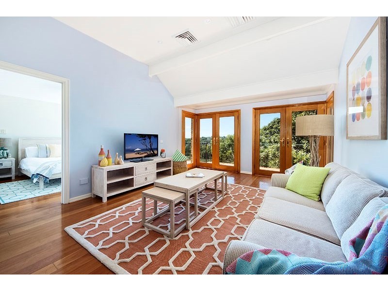 8 Bignell Street, Illawong NSW 2234