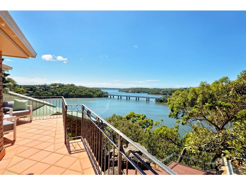 8 Bignell Street, Illawong NSW 2234