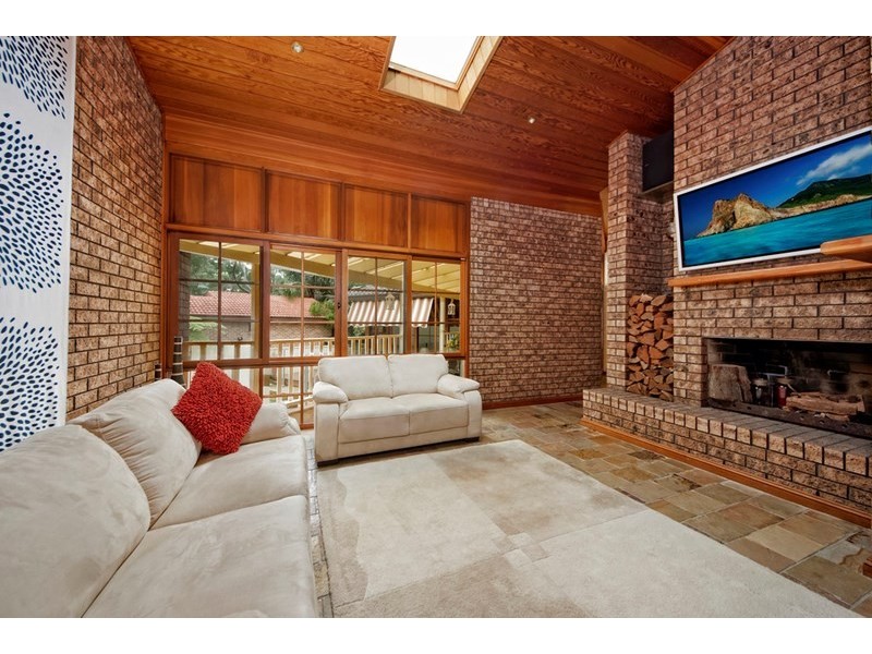 4 Cato Place, Illawong NSW 2234