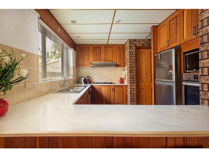 4 Cato Place, Illawong NSW 2234