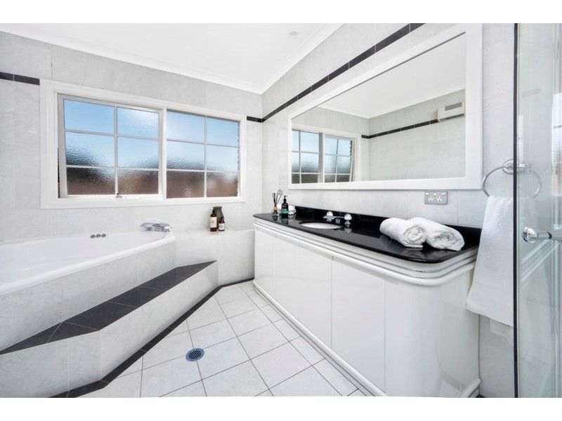 95 Brushwood Drive, Alfords Point NSW 2234