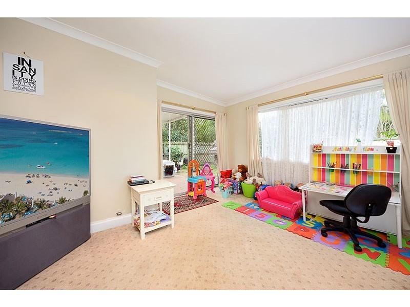 3 Glasgow Street, Wattle Grove NSW 2173