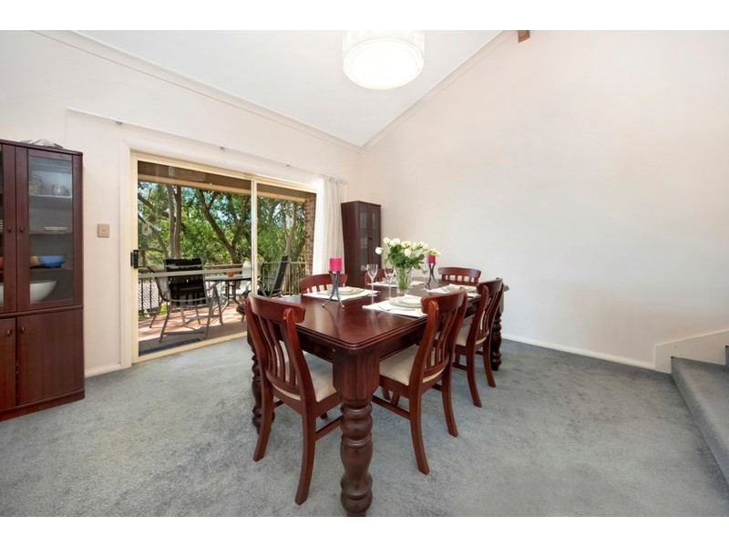 40 Mariner Road, Illawong NSW 2234