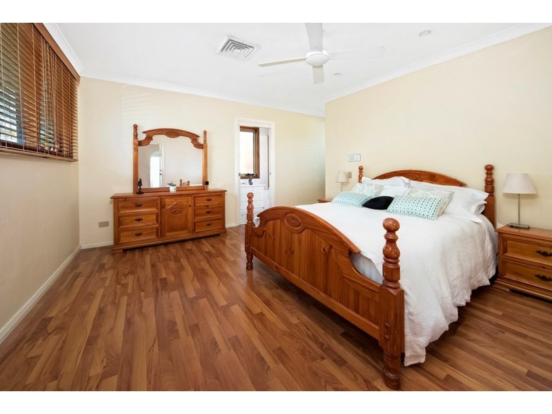 40 Mariner Road, Illawong NSW 2234