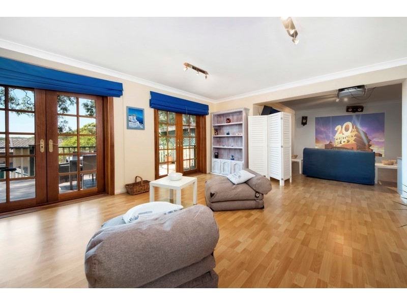 40 Mariner Road, Illawong NSW 2234