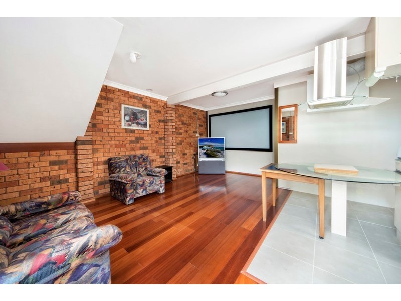 212 Fowler Road, Illawong NSW 2234