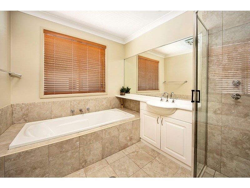 8 Throsby Close, Barden Ridge NSW 2234