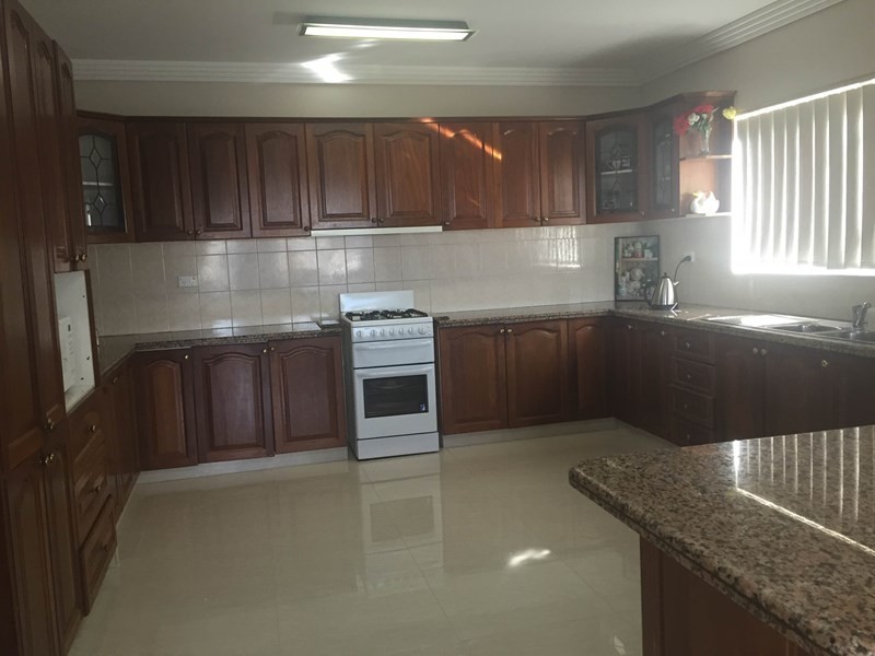 10 Beaumaris Drive, Menai NSW 2234