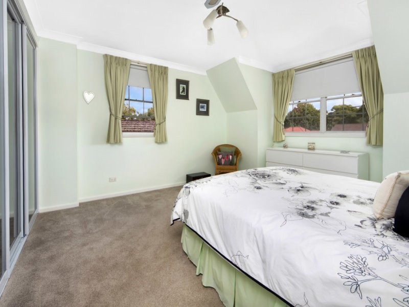 64 Dilke Road, Padstow Heights NSW 2211