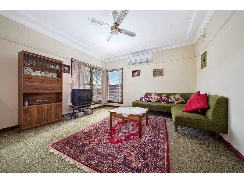 10 Wolstenholme Avenue, Gymea NSW 2227