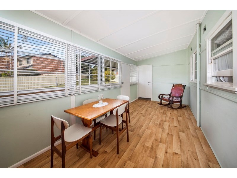 10 Wolstenholme Avenue, Gymea NSW 2227