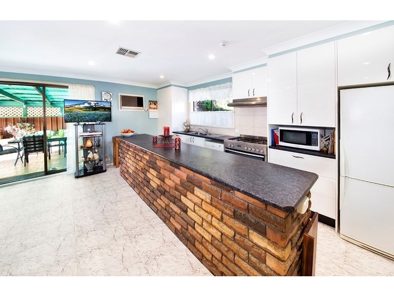 2 Kilborn Place, Menai NSW 2234