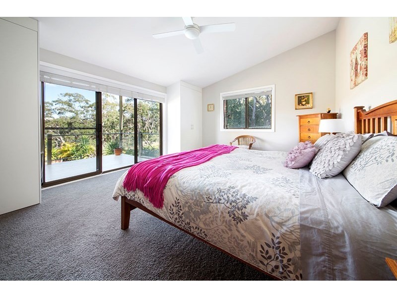 10 Bampton Avenue, Illawong NSW 2234