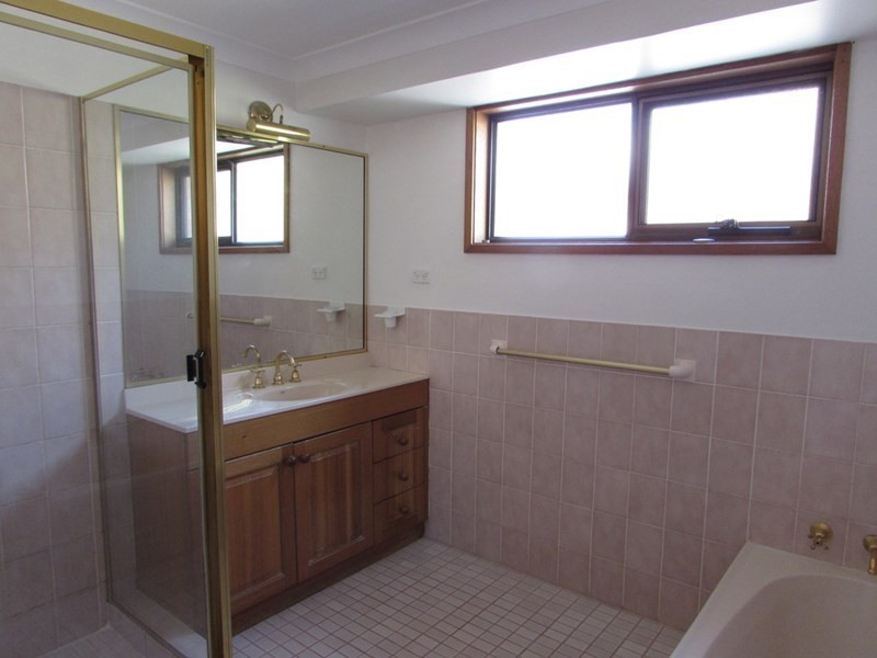 212 Fowler Road, Illawong NSW 2234