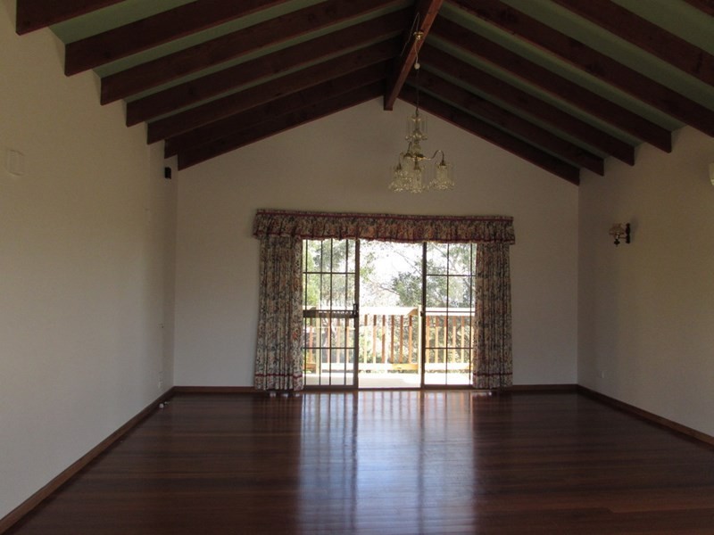 212 Fowler Road, Illawong NSW 2234