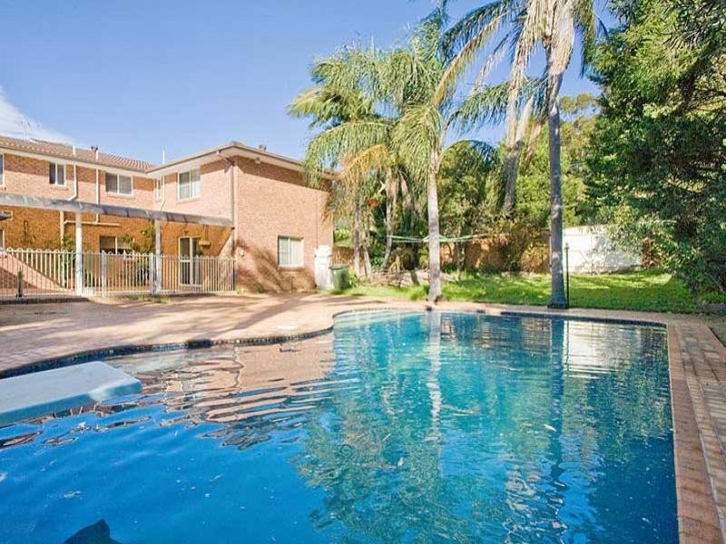 8 Sproule Road, Illawong NSW 2234