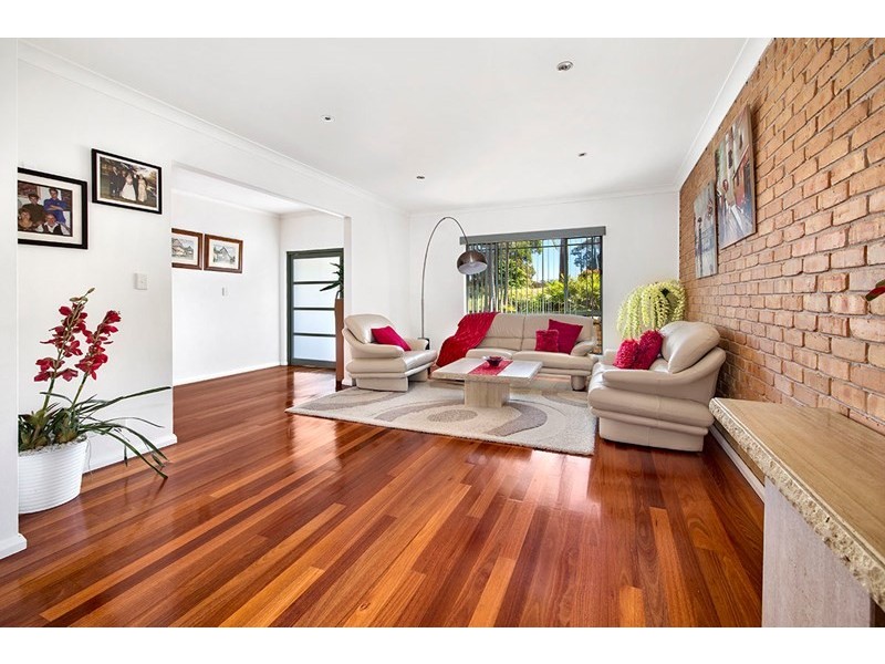 2 Tabard Place, Illawong NSW 2234