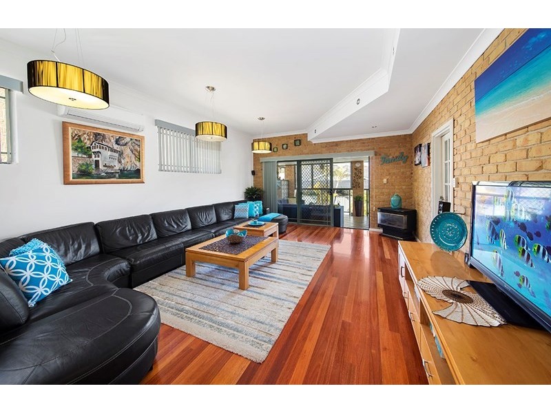 2 Tabard Place, Illawong NSW 2234