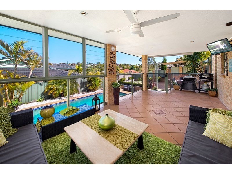 2 Tabard Place, Illawong NSW 2234