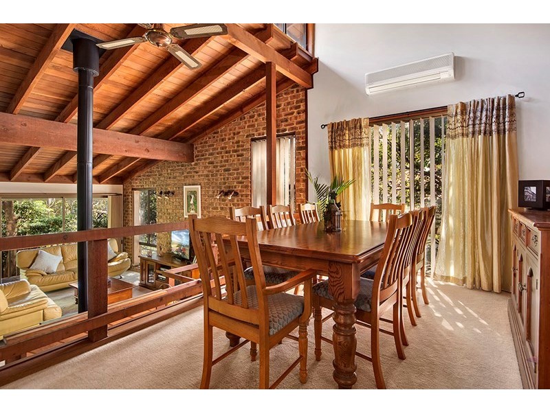 8 Old Ferry Road, Illawong NSW 2234