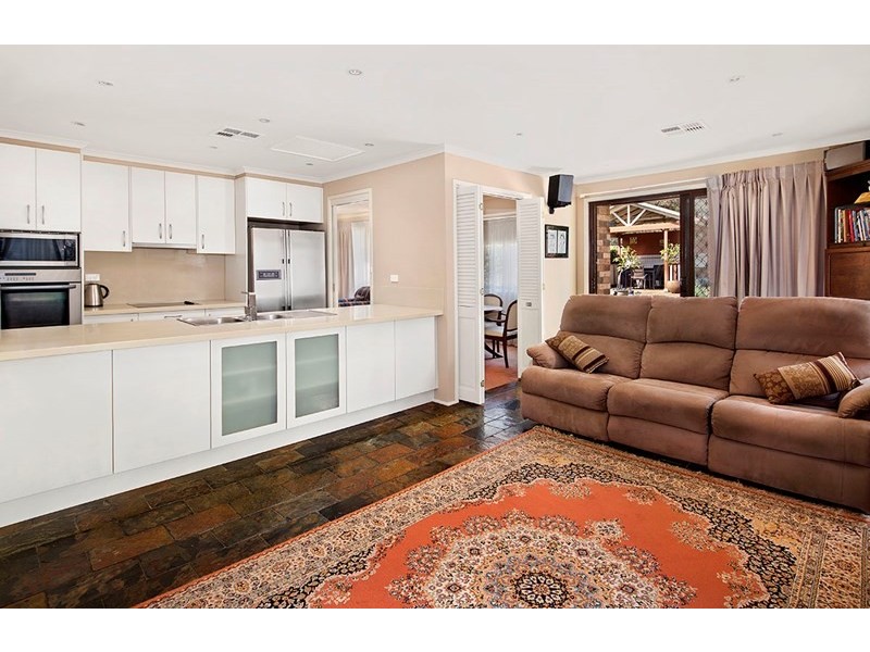 8 Ironbark Close, Alfords Point NSW 2234