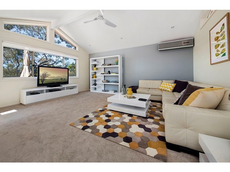 42 Mariner Road, Illawong NSW 2234