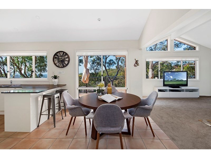 42 Mariner Road, Illawong NSW 2234