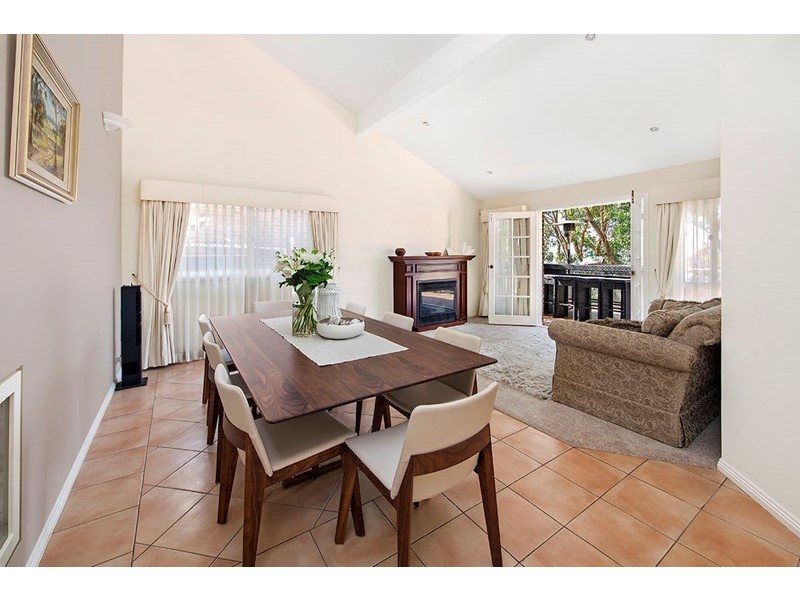 42 Mariner Road, Illawong NSW 2234