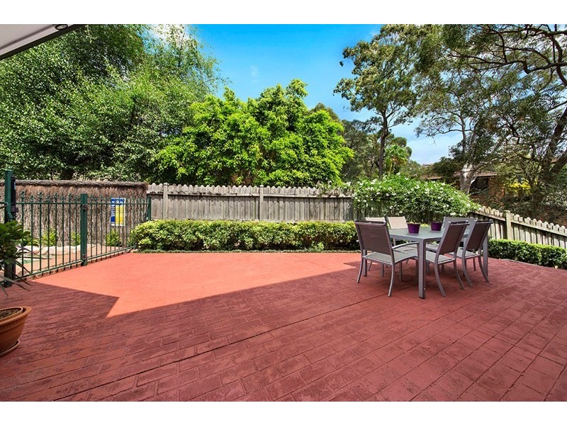 15 Burley Close, Illawong NSW 2234