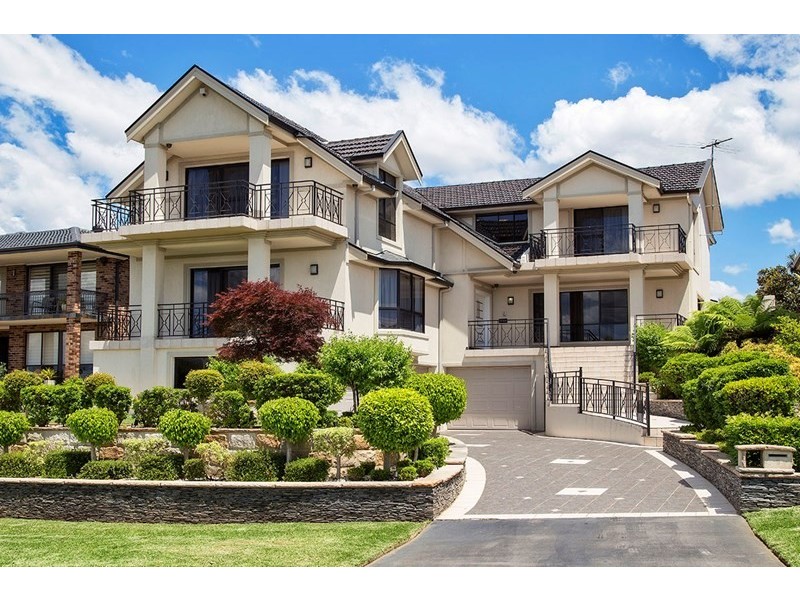 9 Kinsella Street, Illawong NSW 2234