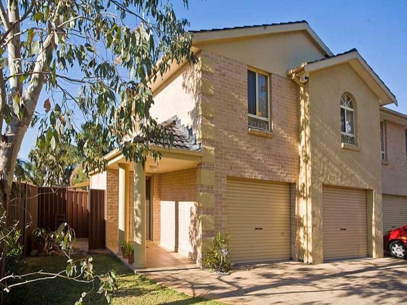1/17 Rosewall Drive, Menai NSW 2234