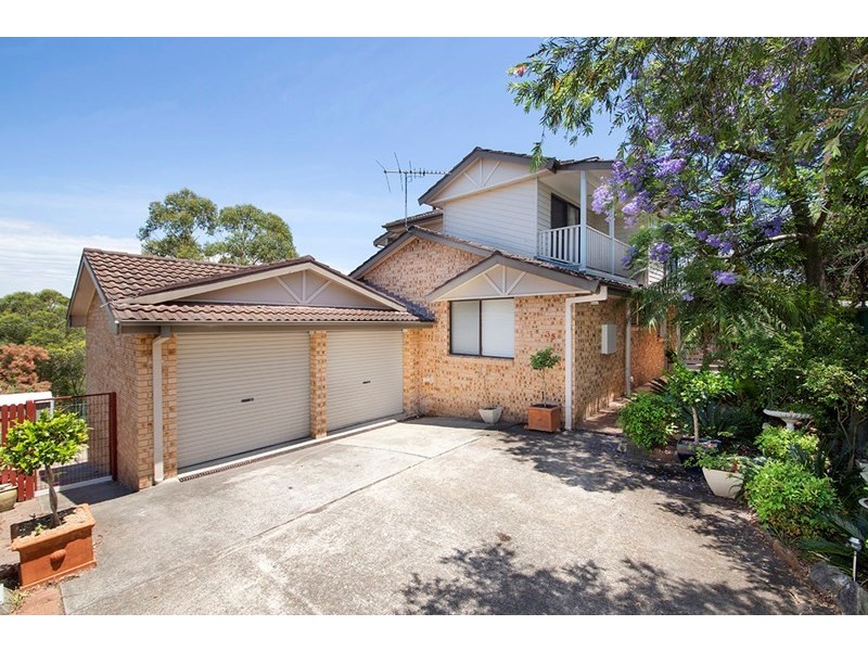 35 Barnes Cresent, Menai NSW 2234