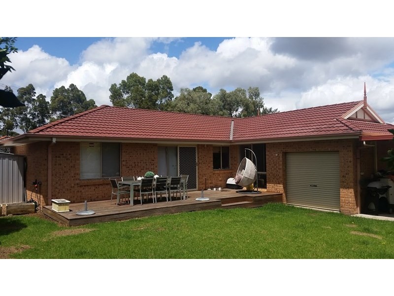 17 Batchelor Close, Menai NSW 2234