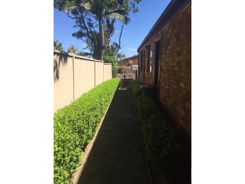 48 Bignell Street, Illawong NSW 2234